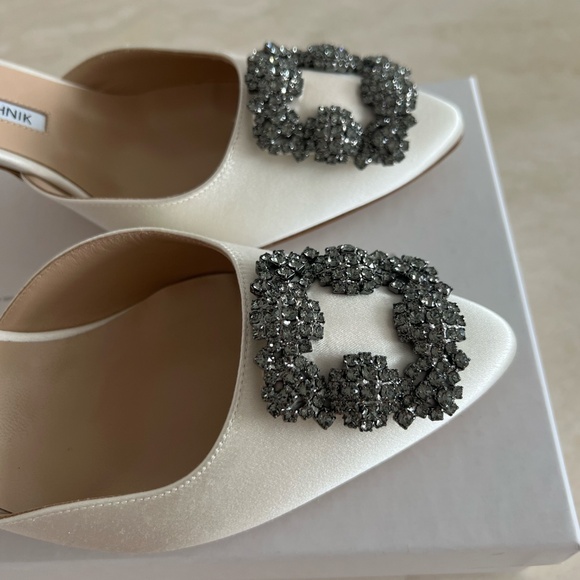 Manolo Blahnik Hangisli White Slingback Pump Wedding 70mm Size 39.5 - NEW IN BOX - Picture 9 of 12